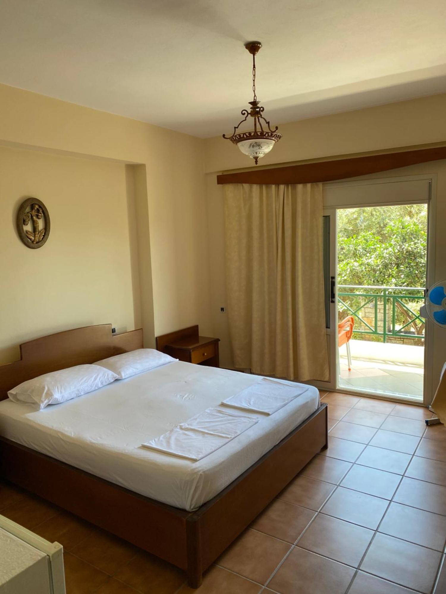 Villa Lilaj Vlorë Esterno foto